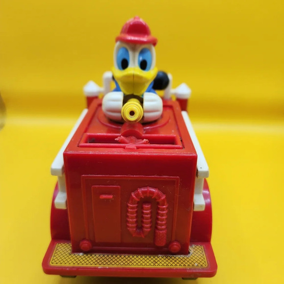 Vintage 80s Walt Disney Firetruck w Lights Mickey Mouse Donald Duck ILLCO USA - Picture 4 of 12